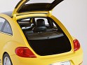 1:18 Kyosho Volkswagen The Beetle Coupé 2011 Yellow. Uploaded by Ricardo